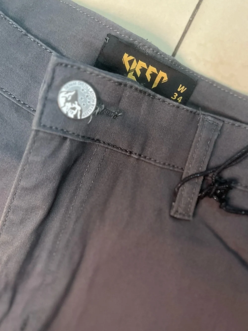 Sz 34 cargo pockets stacked casual pants